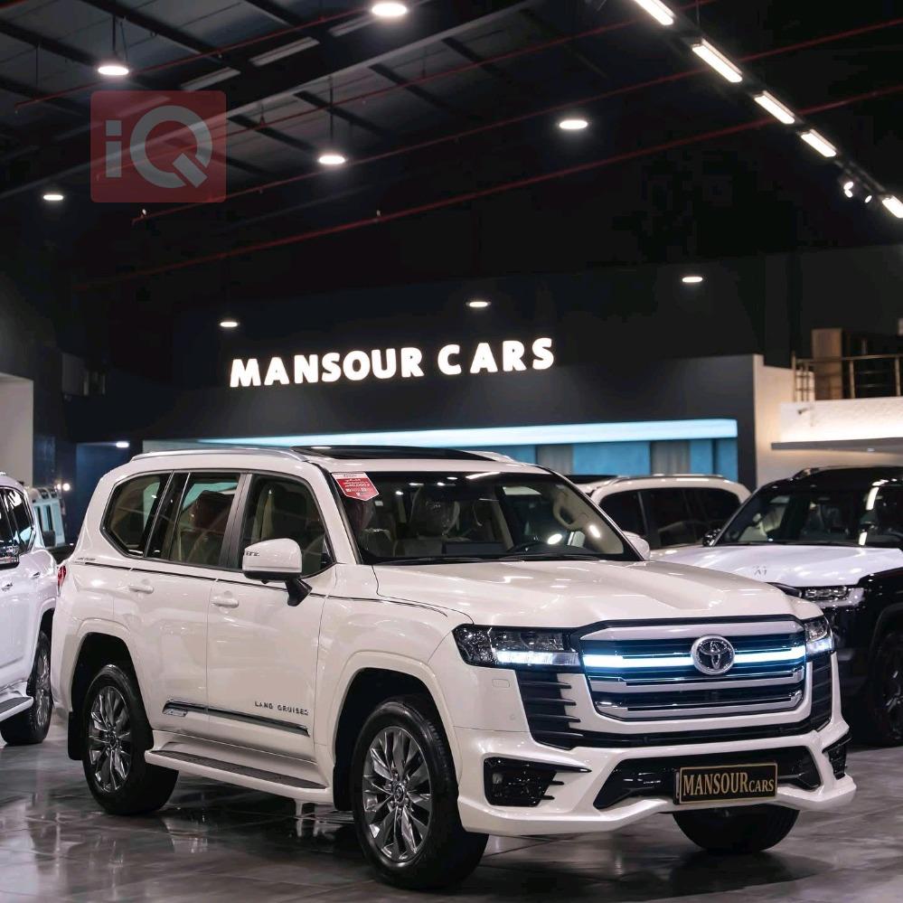 تۆیۆتا لاند کروزەر